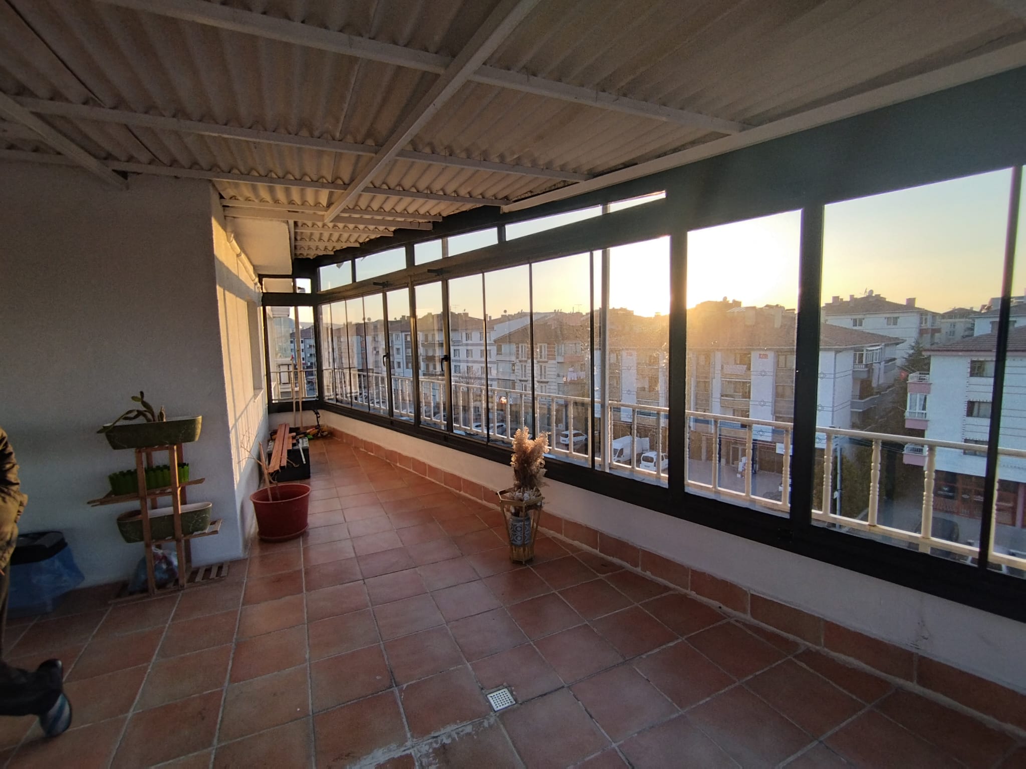 Mova Cam Balkon Sistemleri